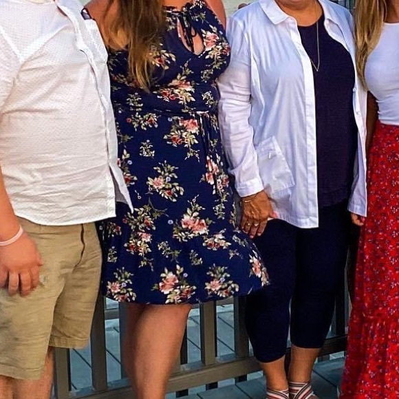 Never been worn xhiliration navy flowers halter dress with slit in Chest - Picture 4 of 4